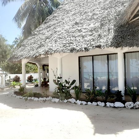Hotel Maua Beach à Kizimkazi Extérieur photo
