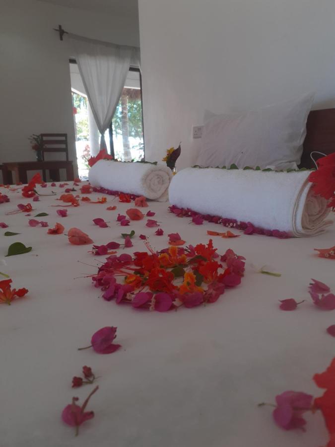 Hotel Maua Beach à Kizimkazi Extérieur photo